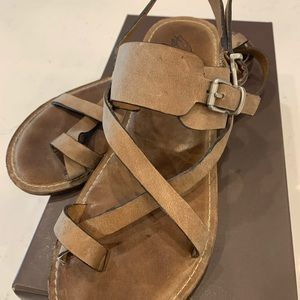 Patricia Nash Fidella. Taupe